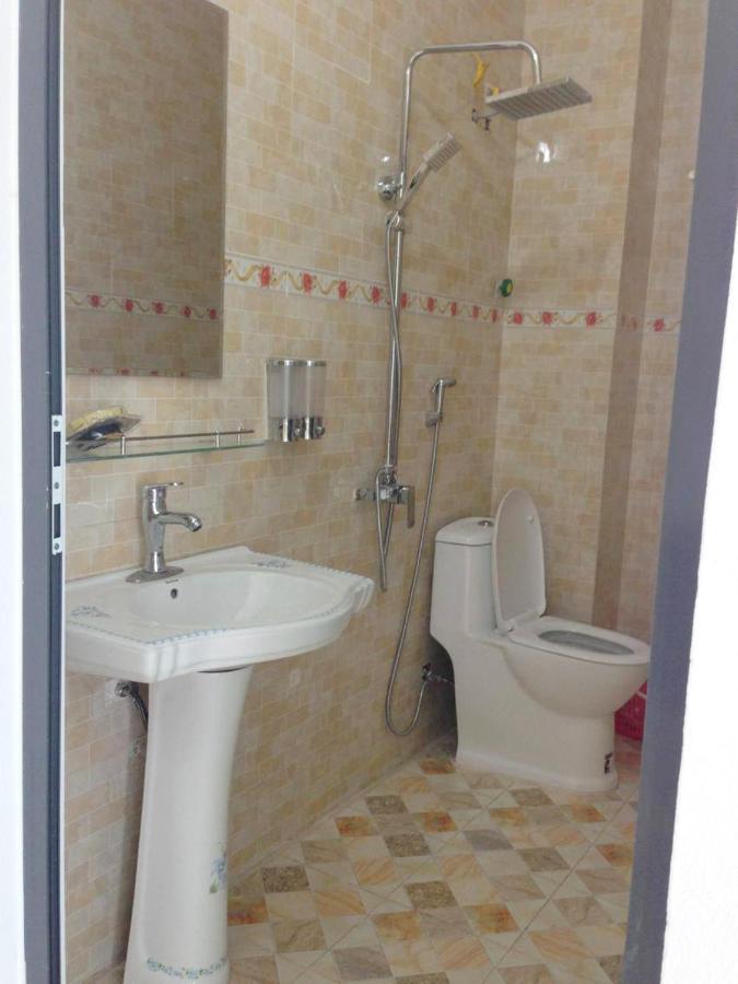 Quy Anh Hotel Bao Lac Town Экстерьер фото