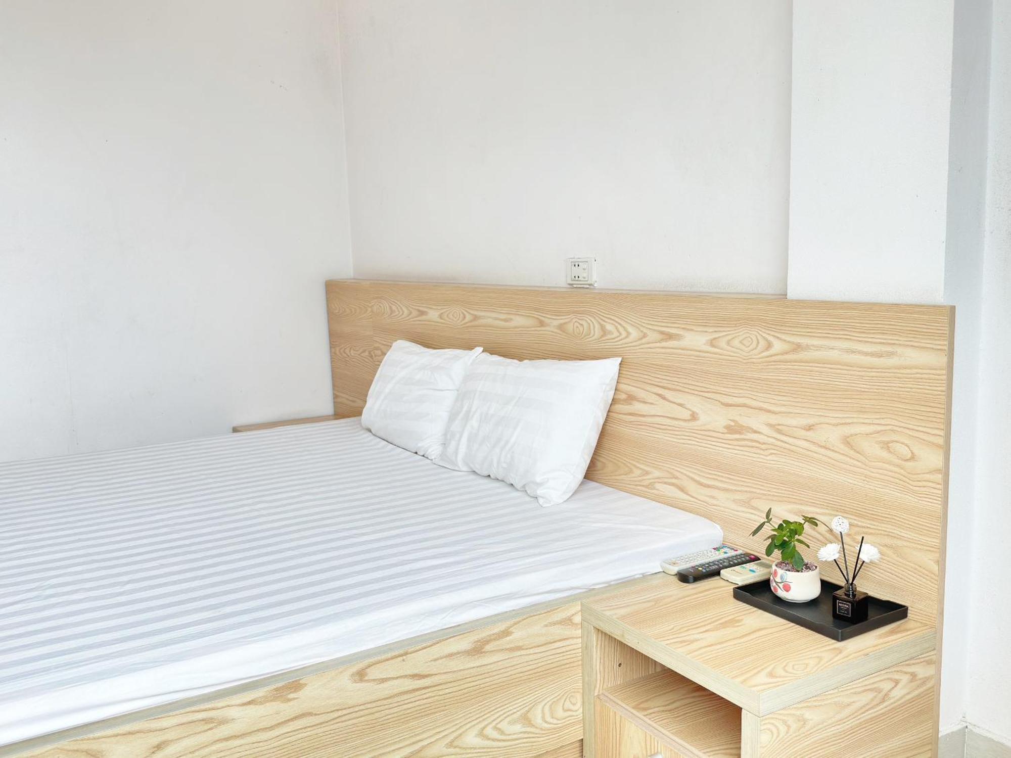 Quy Anh Hotel Bao Lac Town Экстерьер фото