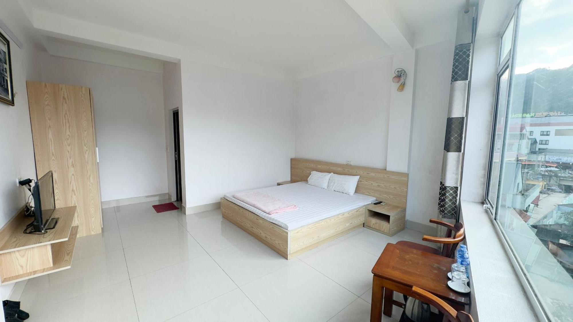 Quy Anh Hotel Bao Lac Town Экстерьер фото