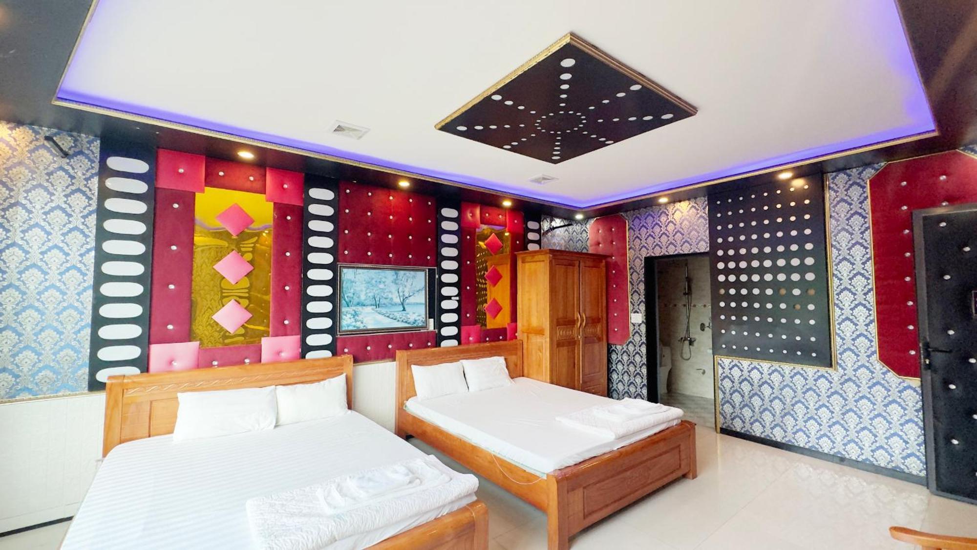 Quy Anh Hotel Bao Lac Town Экстерьер фото