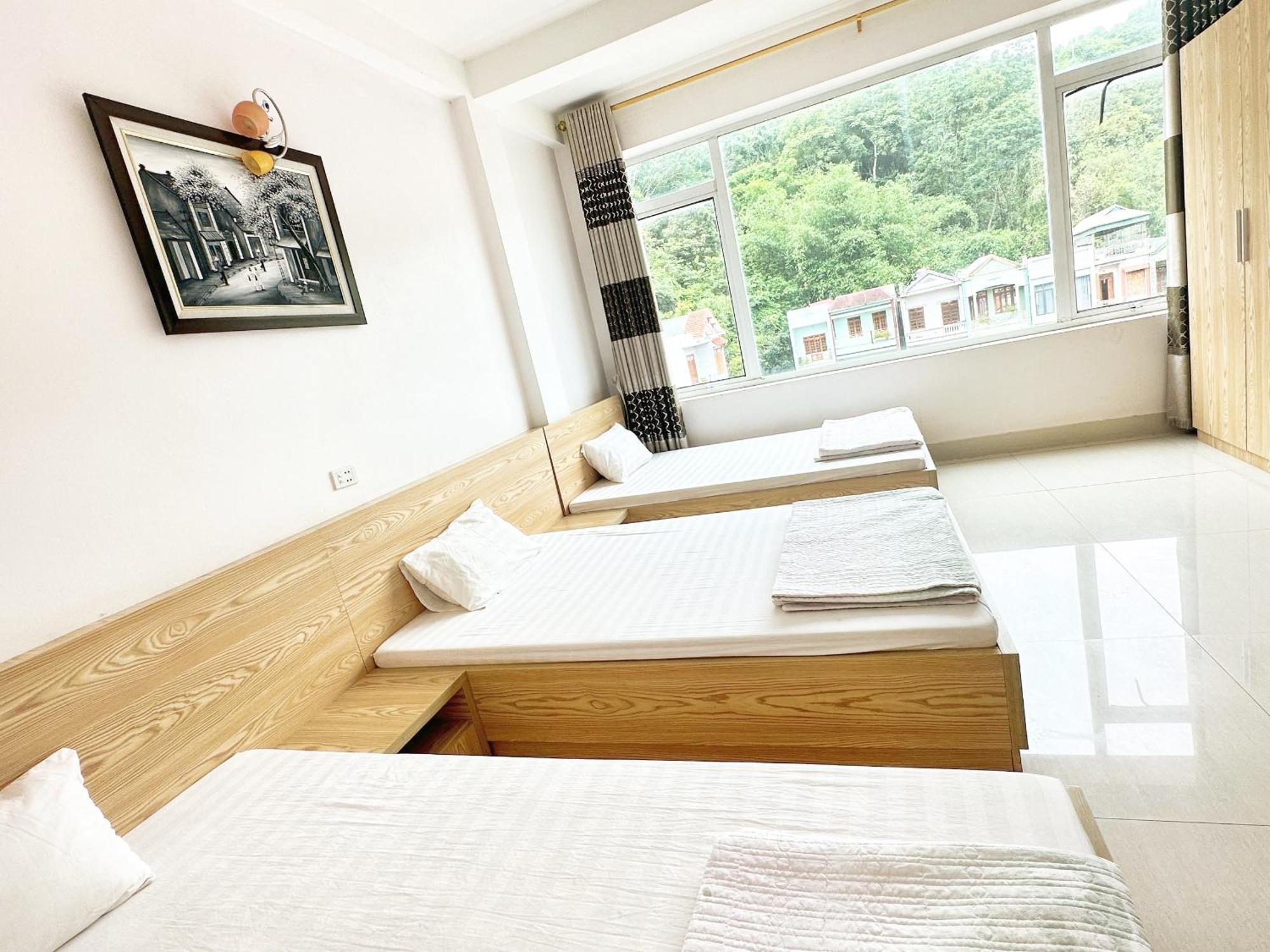Quy Anh Hotel Bao Lac Town Экстерьер фото